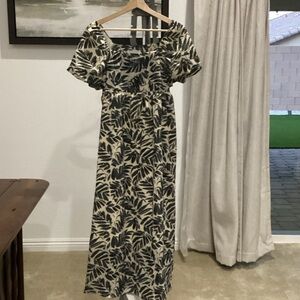 Elegant Steel Gray and Cream Leaf Print Dress